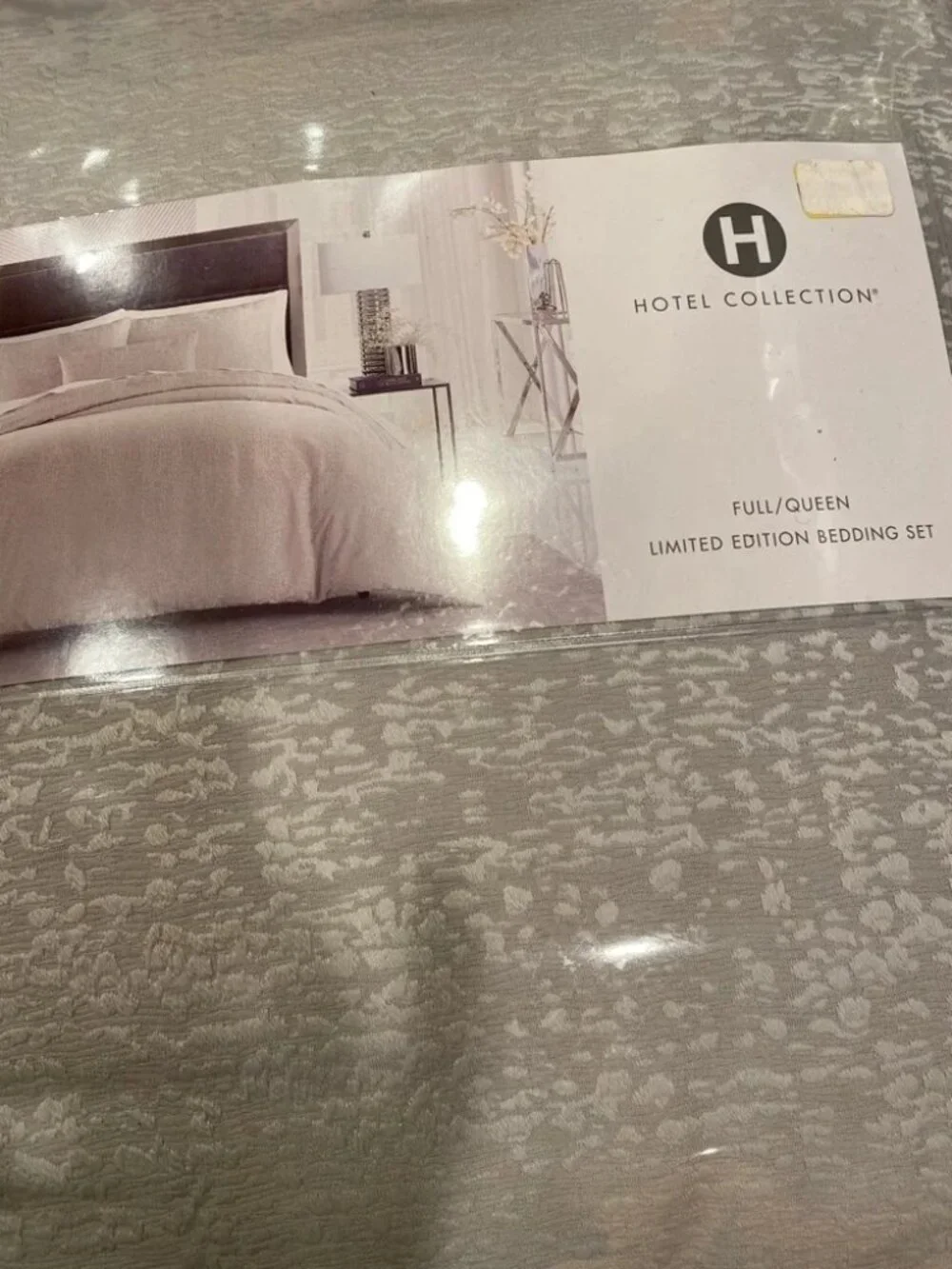 Hotel Collection Pebble Torrent Bedding 4 Piece Set, Full/Queen, silver